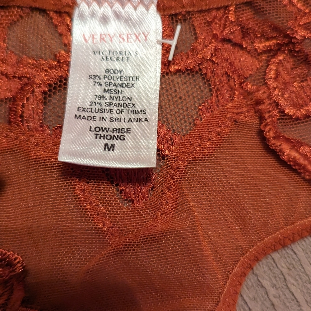 Vintage Victoria's Secret, Low Rise Thong, Size Medium - Picture 4 of 4